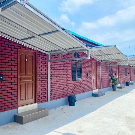 Sasuka Chalet Pantai Pandak Kuala Terengganu Eksteriør billede