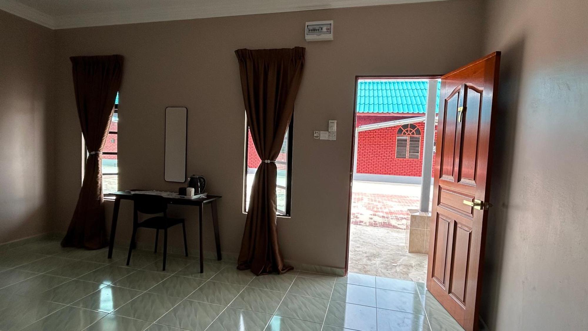 Sasuka Chalet Pantai Pandak Kuala Terengganu Eksteriør billede