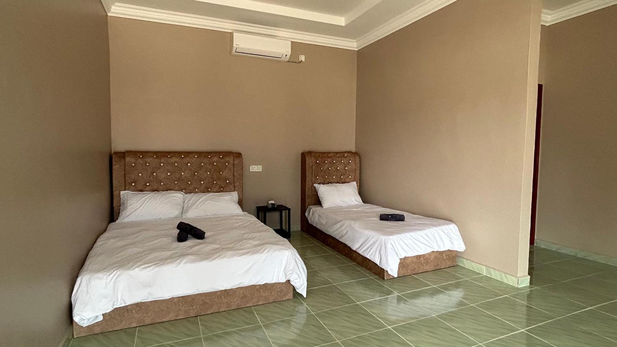 Sasuka Chalet Pantai Pandak Kuala Terengganu Eksteriør billede